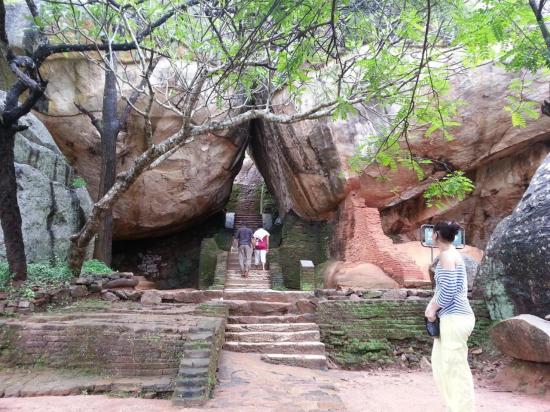 sigiriya-2.jpg