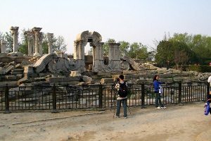 ruines de Yuanmingyuan.jpg