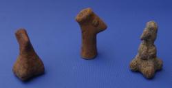 300-figurines-d-argile-prehistoriques-en-grece.jpg