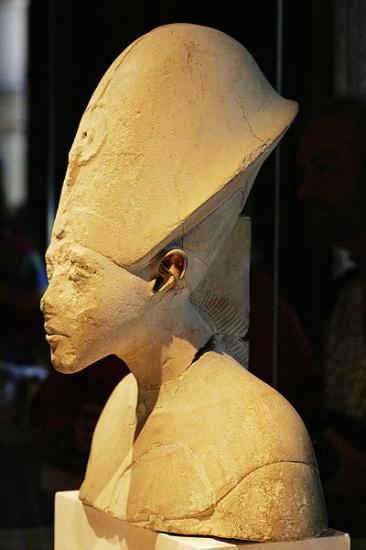 Akhenaton