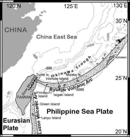 Arcs volcaniques luzon et ryukyu