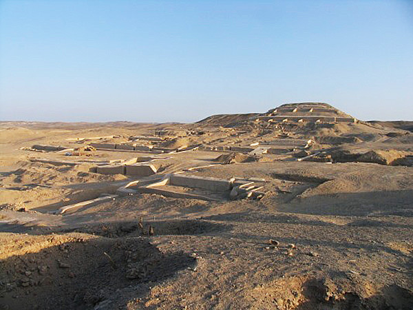 Cahuachi pyramid