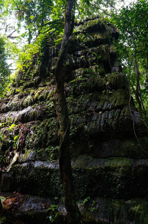 Canta gallo structure temple