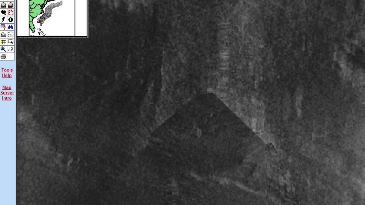 Des pyramides près des côtes Est des USA ?