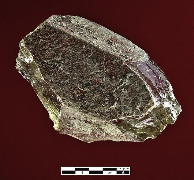 Cristauxroches noyau espagne 5000ans