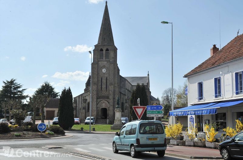 Eglise stmartial de larquille