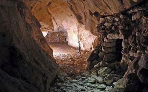 Montshasta tunnel grotte