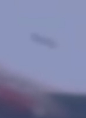 Ovni ufo depassant un avion jfknyork 4 8 2015d