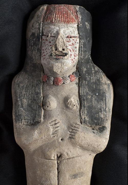 Peru priestess statuette