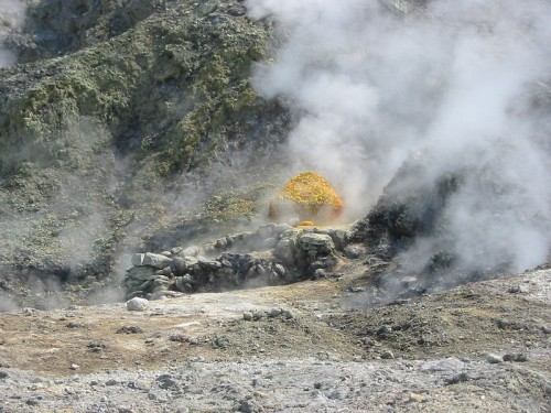 Phlegraen fields sulfur 500x375