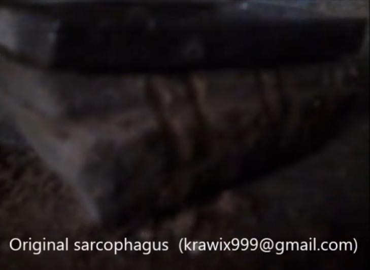 Sarcophage1 perou reliques