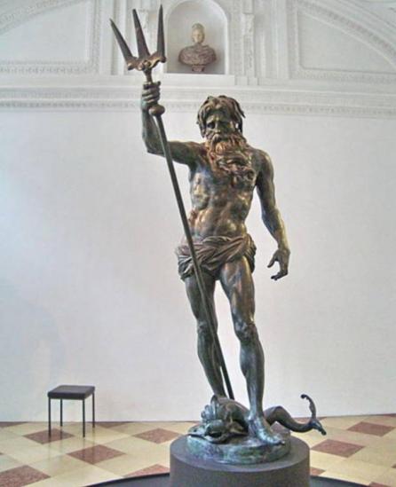 Statue de poseidon