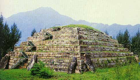 zangkunchong-step-pyramid.jpg